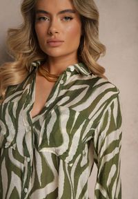 Renee - Zielona Transparentna Koszula z Wiskozy o Klasycznym Kroju w Print Zebra Covianne. Okazja: na co dzień. Kolor: zielony. Materiał: wiskoza. Wzór: motyw zwierzęcy, nadruk. Styl: klasyczny #4
