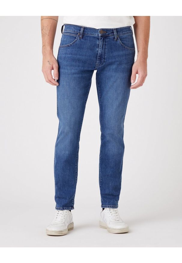 Wrangler - WRANGLER LARSTON MĘSKIE SPODNIE JEANSOWE SPOTLITE W18SYJ38N