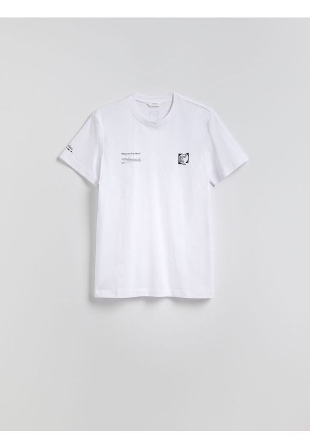 Reserved - T-shirt regular z nadrukiem - biały. Kolor: biały. Materiał: bawełna, dzianina. Wzór: nadruk