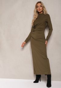 Renee - Ciemnozielona Sukienka o Dopasowanym Fasonie z Marszczeniem i Rozcięciem Galariel. Okazja: na imprezę. Kolor: zielony. Styl: elegancki