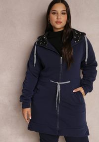 Renee - Granatowa Bluza Długa z Kapturem Egia. Typ kołnierza: kaptur. Kolekcja: plus size. Kolor: niebieski. Materiał: polar. Długość: długie. Sezon: zima, jesień. Styl: elegancki #5