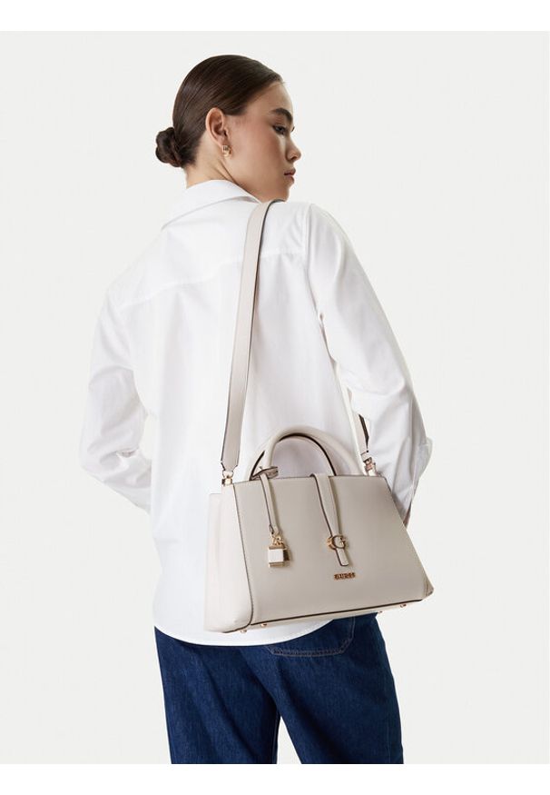Guess Torebka Carrie HWVG98 96060 Écru. Kolor: kremowy. Materiał: skórzane