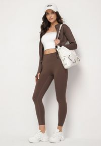 Born2be - Brązowy Komplet Sportowy Bluza z Wycięciem na Kciuk i Legginsy Redinelle. Kolor: brązowy #3