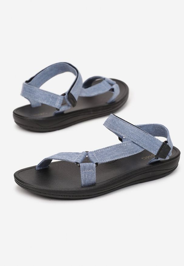 Renee - Jasnoniebieskie Sandały Naerothee. Zapięcie: rzepy. Kolor: niebieski. Materiał: denim, jeans. Wzór: paski