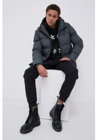 Rains Kurtka 1506 Puffer Jacket kolor szary zimowa. Okazja: na co dzień. Typ kołnierza: kaptur. Kolor: szary. Sezon: zima. Styl: casual #2