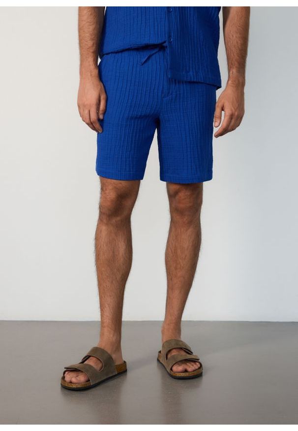 Reserved - Muślinowe szorty - niebieski. Kolor: niebieski
