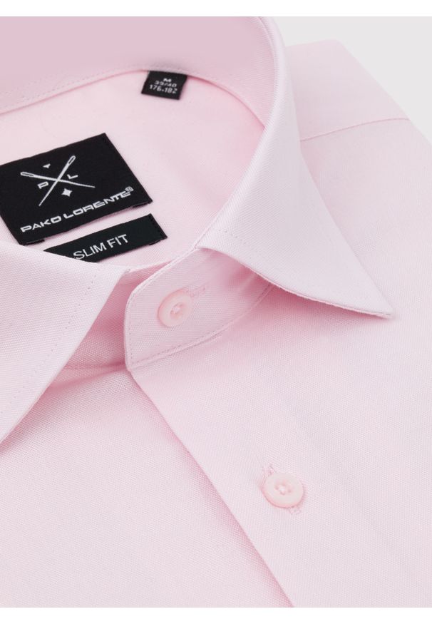 Pako Lorente - PAKO LORENTE – Koszula męska z długim rękawem w kolorze różowym. Typ kołnierza: kołnierzyk włoski. Kolor: różowy. Materiał: bawełna. Długość rękawa: długi rękaw. Długość: długie. Wzór: gładki. Styl: elegancki