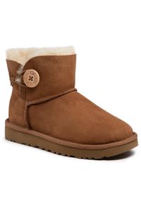 Buty Ugg W Mini Bailey Button II 1016422 W/Che. Kolor: brązowy. Materiał: skóra #1