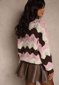 Renee - Różowy Kardigan z Domieszką Wełny i Wiskozy o Ażurowym Splocie Esina. Okazja: na co dzień. Typ kołnierza: dekolt w serek. Kolor: różowy. Materiał: wiskoza, wełna. Wzór: ze splotem, ażurowy. Styl: casual #3