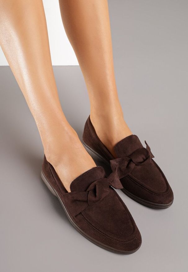 Renee - Brązowe Mokasyny z Aplikacją Kokardek Tulavira. Okazja: na co dzień. Kolor: brązowy. Wzór: aplikacja. Styl: elegancki, casual