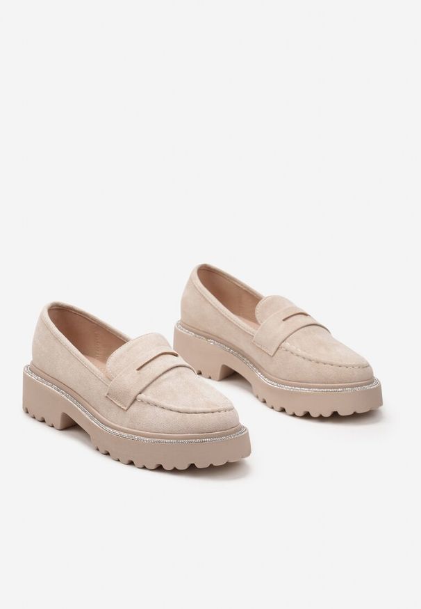 Born2be - Beżowe Mokasyny na Grubej Podeszwie Ozdobione Cyrkoniami Jurisa. Kolor: beżowy. Materiał: jeans. Wzór: aplikacja. Styl: klasyczny, elegancki