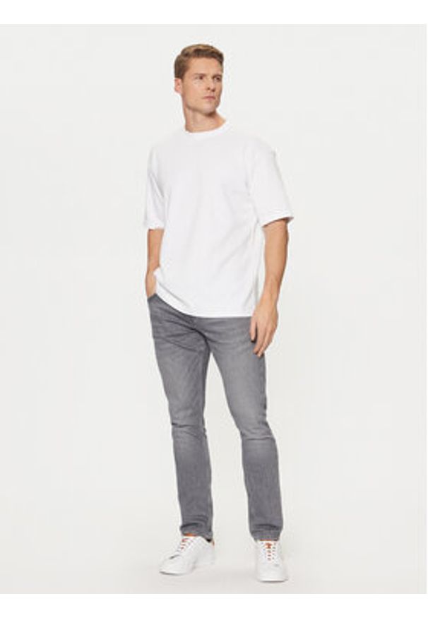Only & Sons T-Shirt Caspian 22031940 Biały Authentic Fit. Kolor: biały. Materiał: bawełna
