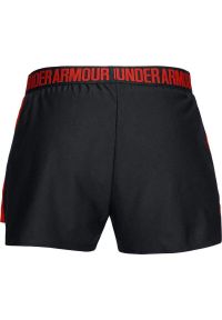 Spodenki sportowe damskie Under Armour New Play Short. Kolor: czerwony, czarny, wielokolorowy