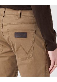 Wrangler - WRANGLER GREENSBORO MĘSKIE SPODNIE JEANSOWE TEAK W15Q71455