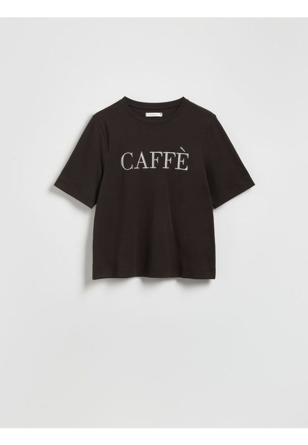 Reserved - T-shirt z haftowanym napisem - ciemnobrązowy. Kolor: brązowy. Materiał: dzianina, bawełna. Wzór: haft, napisy