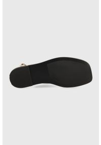 Calvin Klein sandały SQUARED SANDAL HE damskie kolor beżowy HW0HW01496. Zapięcie: klamry. Kolor: beżowy. Materiał: materiał, skóra, guma, włókno #3