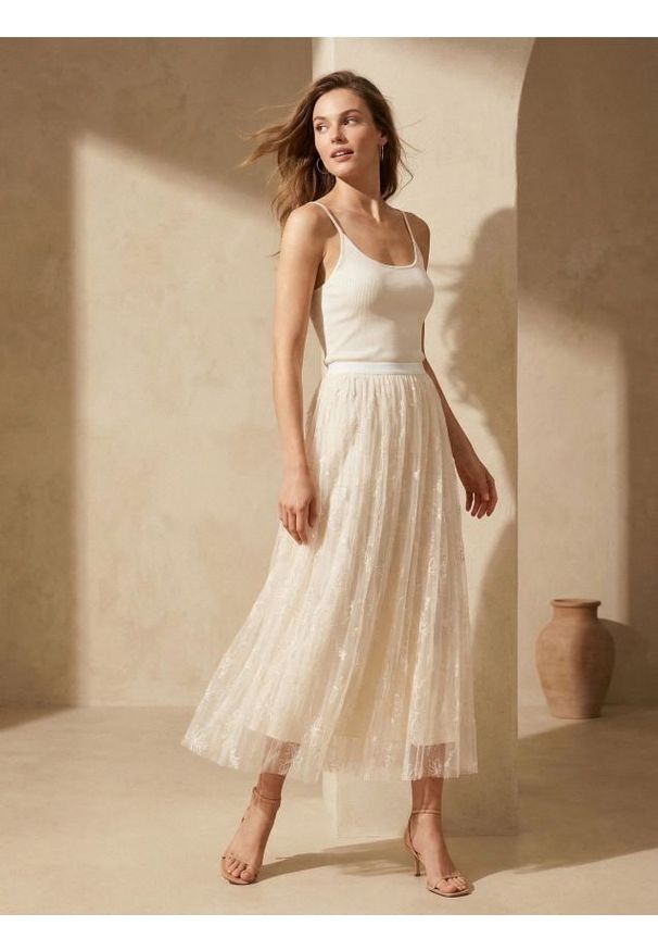 Sinsay - Spódnica midi z haftowanej siateczki - kremowy. Kolor: kremowy. Wzór: haft