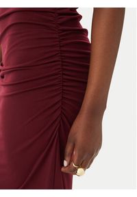 Vero Moda Sukienka wieczorowa Kassandra 10356465 Bordowy Regular Fit. Kolor: czerwony. Materiał: syntetyk. Styl: wizytowy #2