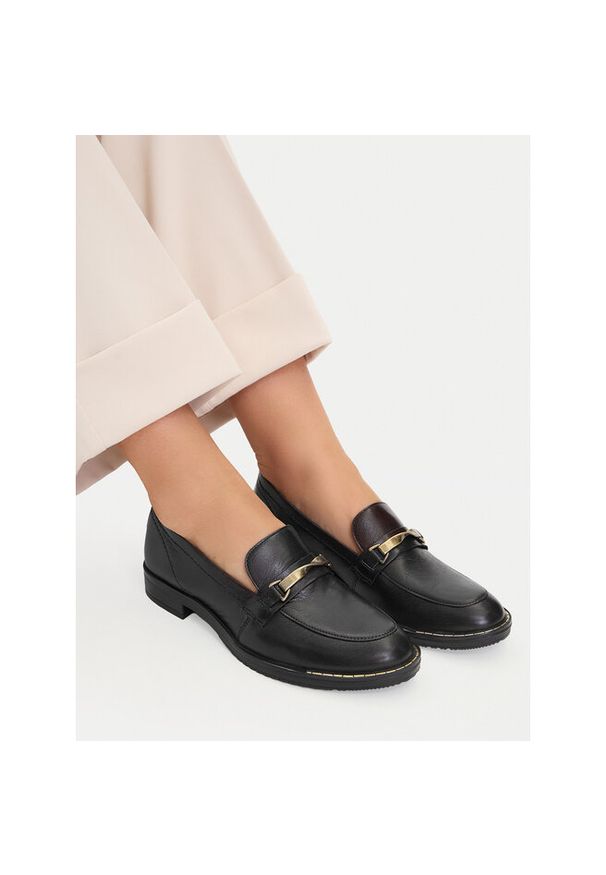 Loafersy Lasocki. Kolor: brązowy