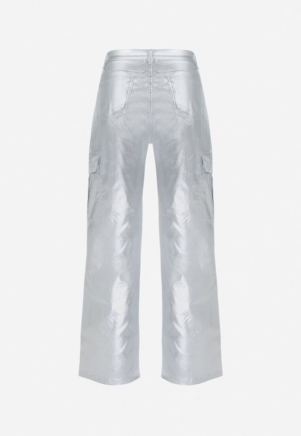 Born2be - Srebrne Metaliczne Spodnie Bojówki z Kieszeniami Rainsey. Kolor: srebrny. Wzór: aplikacja