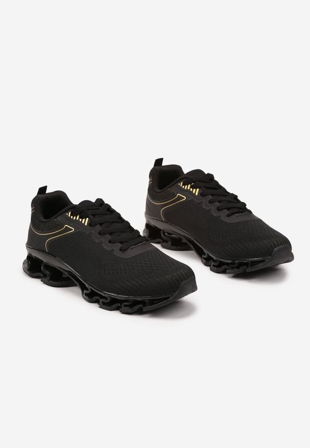 Born2be - Czarno-Złote Buty Sportowe Sneakersy z Geometrycznym Zdobieniem Noramia. Kolor: czarny. Wzór: aplikacja, geometria. Sezon: lato, wiosna