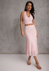 Renee - Różowy Komplet z Koronki Spódnica i Top z Wiązaniem na Szyi Dainetia. Kolor: różowy. Materiał: koronka. Wzór: koronka #1