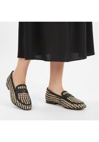 Hot Potatoes by Gioseppo - Baleriny damskie Gioseppo, niski obcas wsuwany fason klasyczny mokasyn zamknięty nosek pleciona cholewka kontrastowe detale, czarne, 79108. Okazja: na spacer. Kolor: czarny. Szerokość cholewki: normalna. Wzór: ażurowy. Obcas: na obcasie. Styl: klasyczny. Wysokość obcasa: niski #2