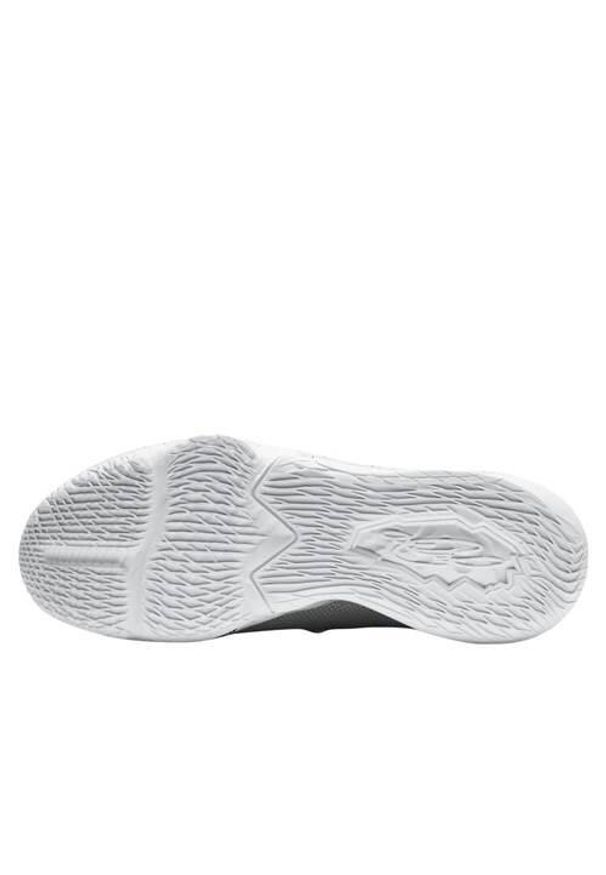 Buty koszykarskie męskie Nike Lebron Xvii Low Particle Grey. Zapięcie: sznurówki. Kolor: szary. Materiał: materiał, tkanina, syntetyk. Szerokość cholewki: normalna