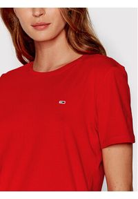 Tommy Jeans T-Shirt DW0DW14616 Czerwony Regular Fit. Kolor: czerwony. Materiał: bawełna