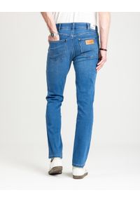 Wrangler - MESKIE SPODNIE WRANGLER LARSTON RUSTIC 112350841. Okazja: na co dzień. Styl: elegancki, klasyczny, sportowy, casual, vintage #7