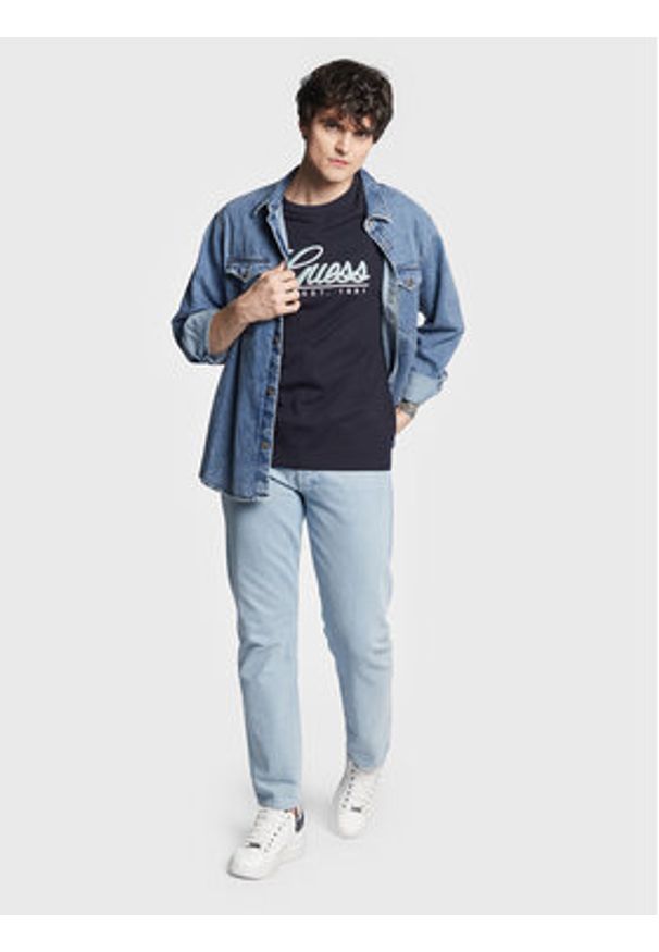 Guess T-Shirt 3D Embro M3GI25 K8FQ4 Granatowy Regular Fit. Kolor: niebieski. Materiał: bawełna