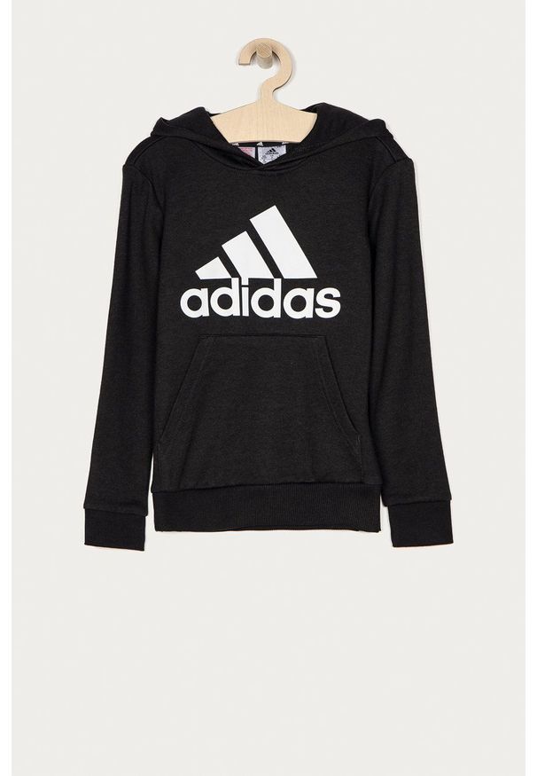 Adidas - adidas Bluza dziecięca GN4027 kolor czarny z kapturem z nadrukiem. Okazja: na co dzień. Typ kołnierza: kaptur. Kolor: czarny. Materiał: dzianina. Wzór: nadruk. Styl: casual
