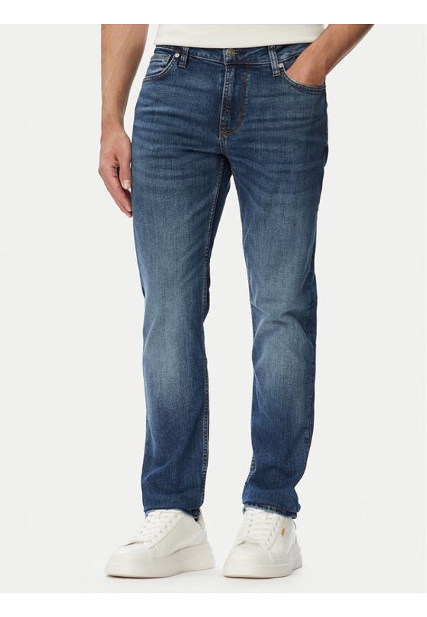Guess Jeansy M6YAS2 D1475 Niebieski Slim Tapered Fit. Kolor: niebieski