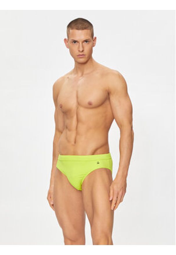United Colors of Benetton - United Colors Of Benetton Kąpielówki 3L036S004 Zielony. Kolor: zielony. Materiał: syntetyk