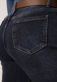 Born2be - Niebieskie Jeansy z Bawełną z Wysokim Stanem i Szerokimi Nogawkami Nixeasi. Okazja: na co dzień, do pracy, na spotkanie biznesowe. Stan: podwyższony. Kolor: niebieski. Wzór: gładki. Styl: biznesowy, casual, elegancki #5