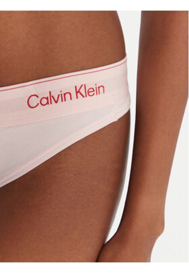 Calvin Klein Underwear Stringi LV00QF8518 Różowy. Kolor: różowy. Materiał: bawełna