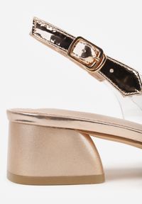 Renee - Szampańskie Transparentne Sandały VICES na Słupku Ozdobione Cyrkoniami i Kwiatem 3D Lagumare. Zapięcie: pasek. Kolor: złoty. Materiał: satyna. Wzór: kwiaty, aplikacja. Obcas: na słupku. Styl: glamour #5