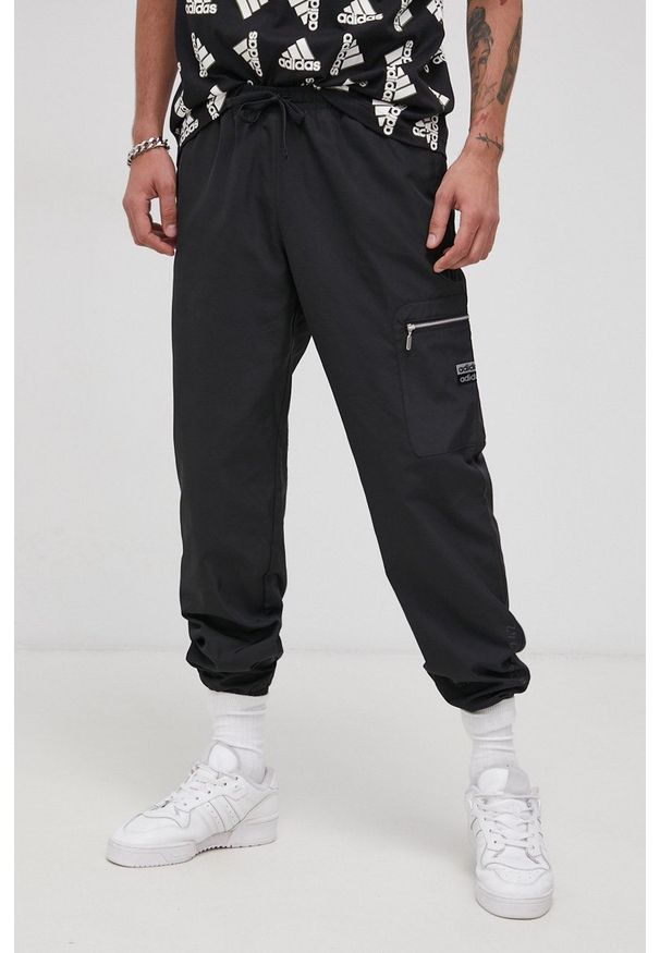 adidas Originals Spodnie H59875 męskie kolor czarny. Kolor: czarny. Materiał: tkanina, materiał
