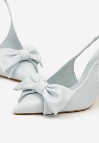 Renee - Niebieskie Sandały Vices na Szpilce Slingback Ozdobione Kokardą Tilvanea. Okazja: na wesele, na co dzień, na ślub cywilny. Zapięcie: sprzączka. Kolor: niebieski. Wzór: aplikacja. Obcas: na szpilce. Styl: casual, elegancki #2