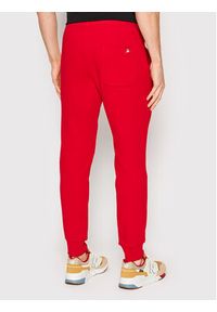 United Colors of Benetton - United Colors Of Benetton Spodnie dresowe 3J68UF002 Czerwony Regular Fit. Kolor: czerwony. Materiał: dresówka, bawełna #2