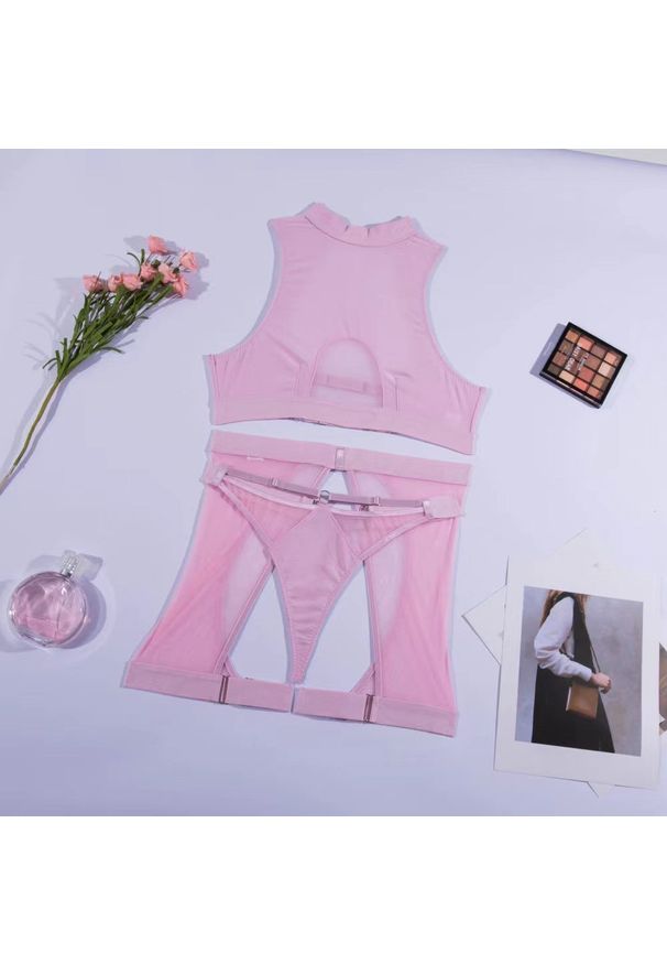 Intica - Komplet bielizny z topem transparentnym na wieczór Roli. Kolor: różowy. Materiał: materiał