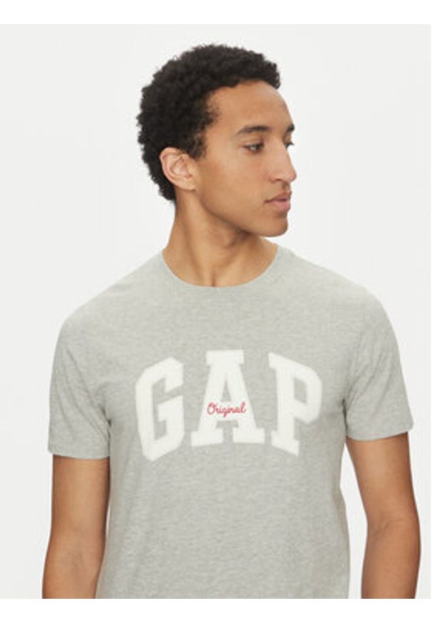 GAP - Gap T-Shirt 542246-00 Szary Regular Fit. Kolor: szary. Materiał: bawełna