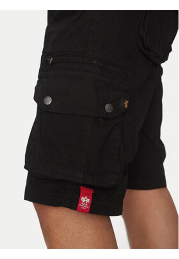 Alpha Industries Szorty materiałowe 136250 Czarny Regular Fit. Kolor: czarny. Materiał: bawełna