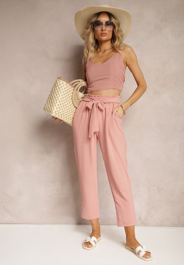 Renee - Ciemnoróżowe Spodnie High Waist Wiązane w Pasie Wykończone Gumką w Talii Dimixi. Okazja: na co dzień. Stan: podwyższony. Kolor: różowy. Styl: casual
