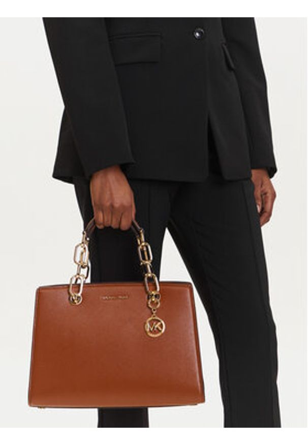 MICHAEL Michael Kors Torebka Cynthia 30S4GCYS2T Brązowy. Kolor: brązowy. Materiał: skórzane