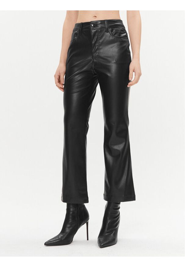 Spodnie skórzane DKNY. Kolor: czarny. Materiał: syntetyk, skóra