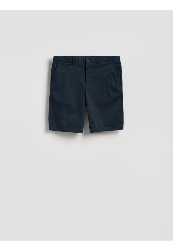 Reserved - Szorty regular z lyocellem - granatowy. Kolor: niebieski. Materiał: tkanina