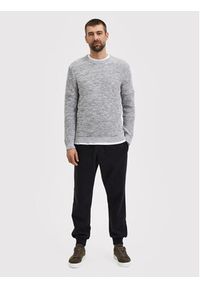 Selected Homme Sweter Vince 16059390 Szary Regular Fit. Kolor: szary. Materiał: bawełna