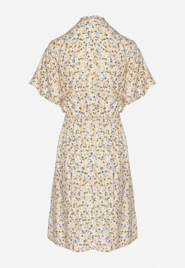 Born2be - Beżowa Sukienka w Kwiaty z Paskiem Cleza. Okazja: na co dzień. Typ kołnierza: dekolt w kształcie V. Kolor: beżowy. Wzór: kwiaty. Sezon: wiosna, lato. Styl: casual, elegancki