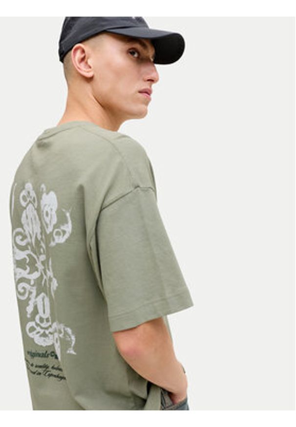 Jack & Jones T-Shirt Montauk Back 12290892 Zielony Regular Fit. Kolor: zielony. Materiał: bawełna